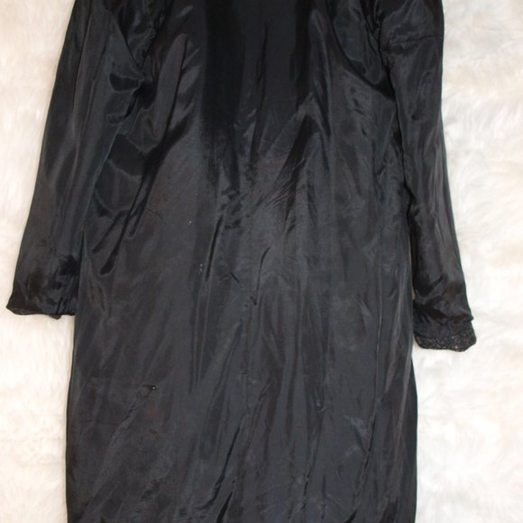 Long Black Dress Coat with Painted Print BY NEW YORK GIRL - Picture 4 of 4